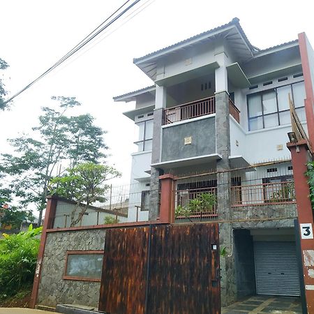 Villa Padasuka Raisa By Grorental Bandung Esterno foto
